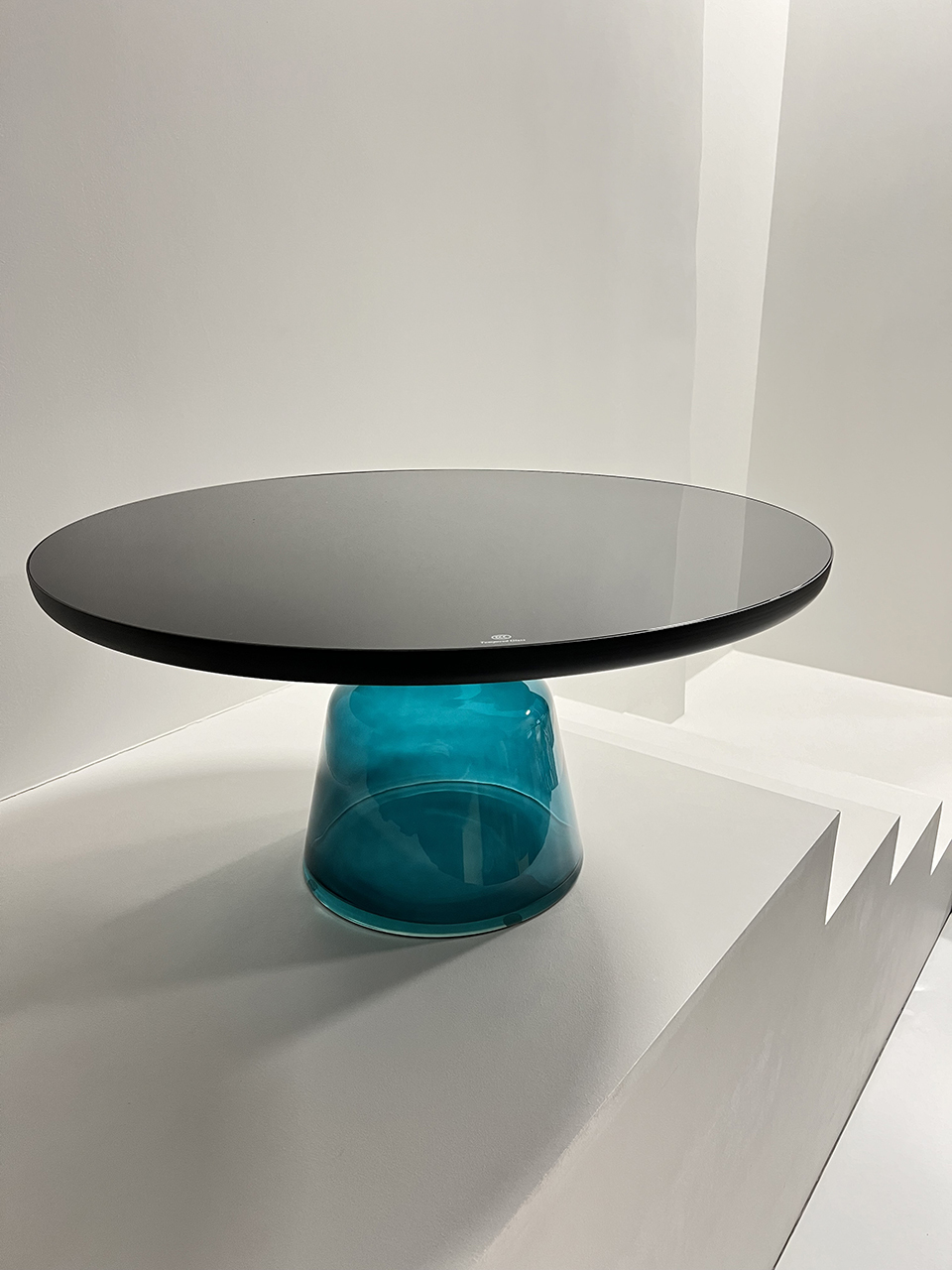 BELL coffee table. 8Ellement