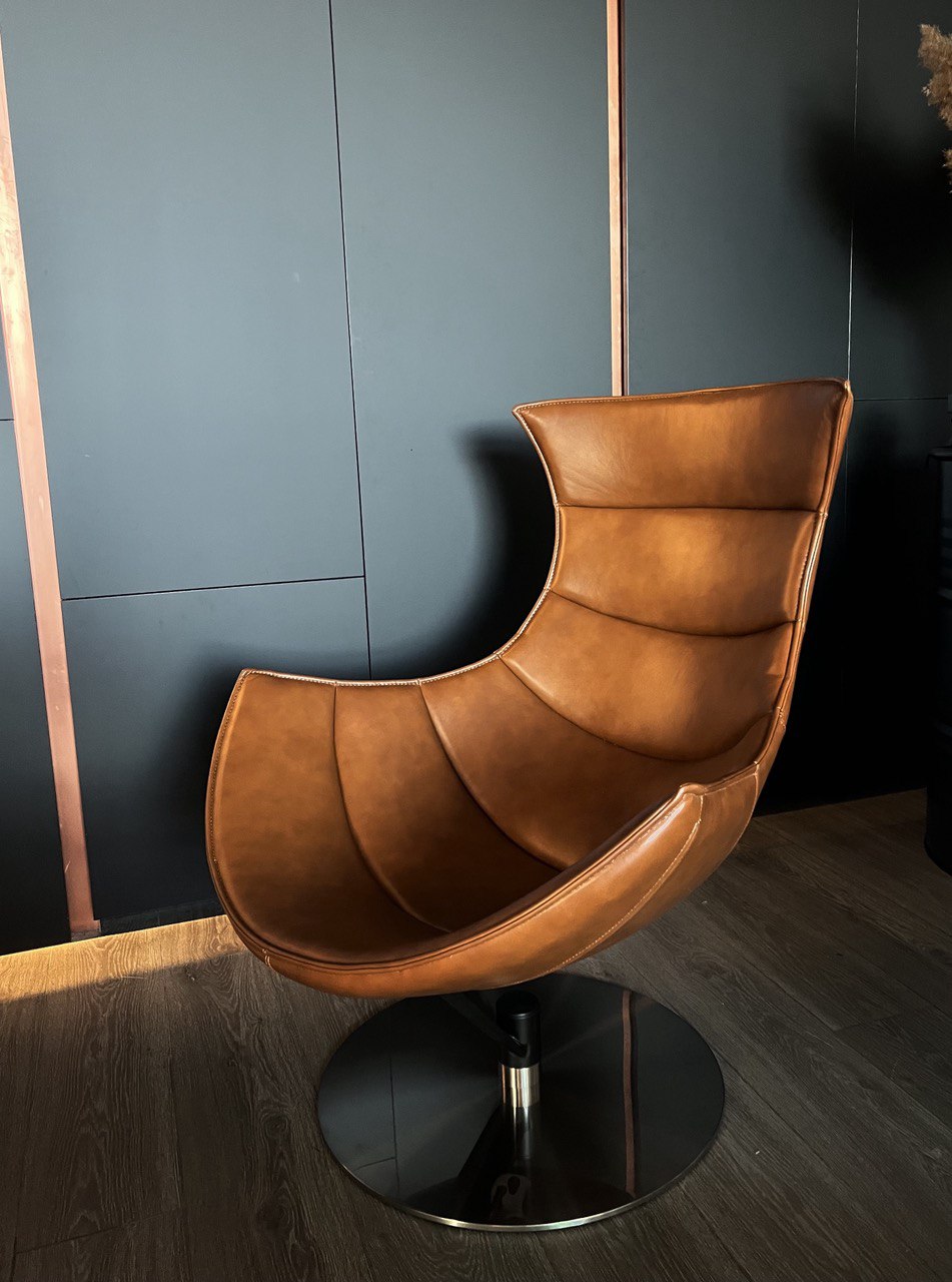 Lobster lounge chair t showroom. 8Ellement